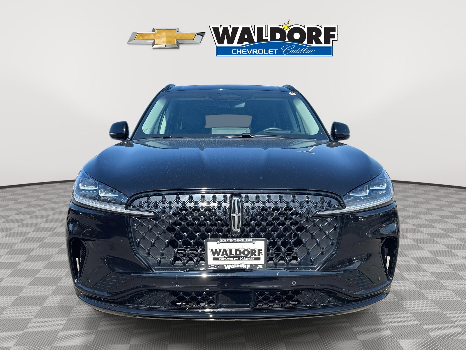 Used 2025 Lincoln Aviator Reserve w/ Equipment Group 201A image 2