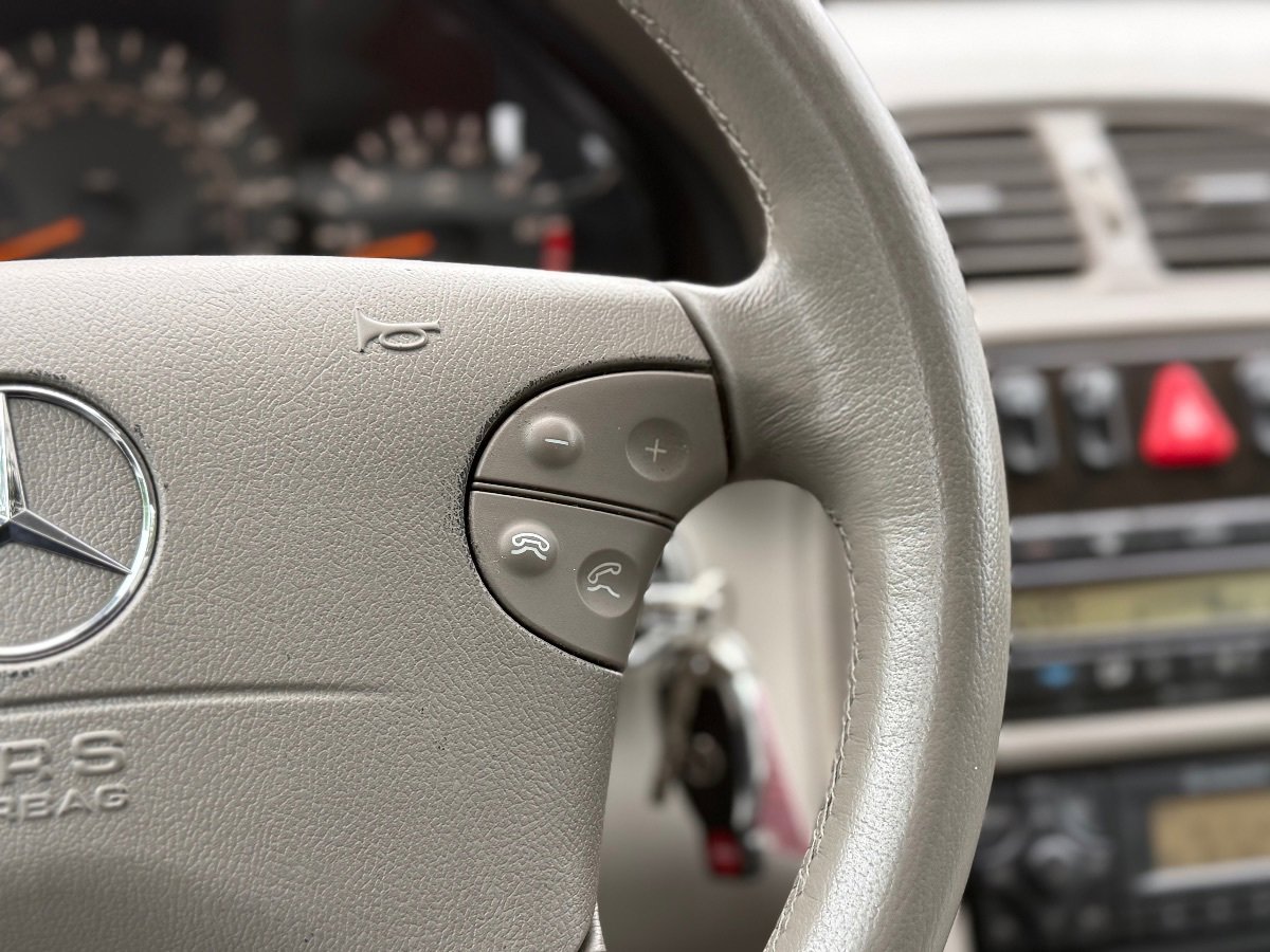 Used 2001 Mercedes-Benz CLK 430 Coupe image 24