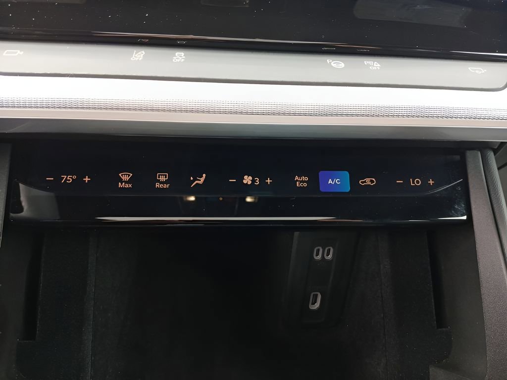 Used 2024 Jeep Wagoneer Launch Edition AWD/4WD image 16