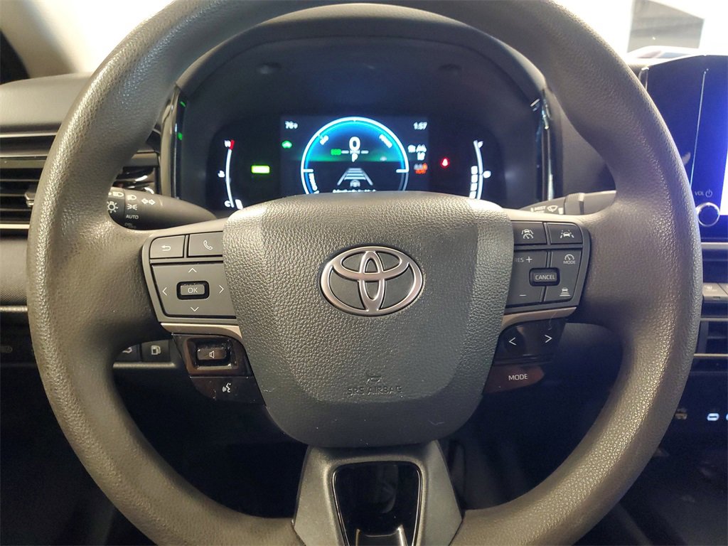 Used 2025 Toyota Camry LE image 19