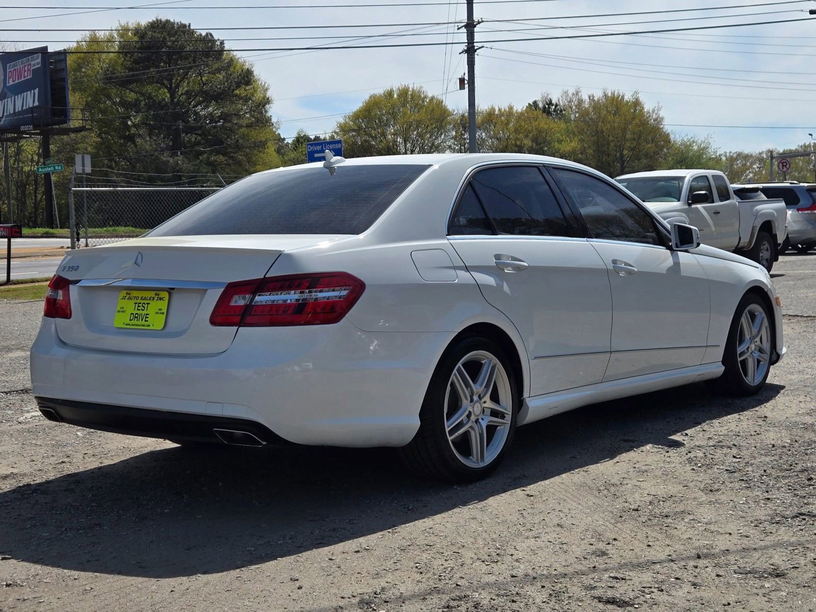 Used 2013 Mercedes-Benz E 350 Sedan image 4