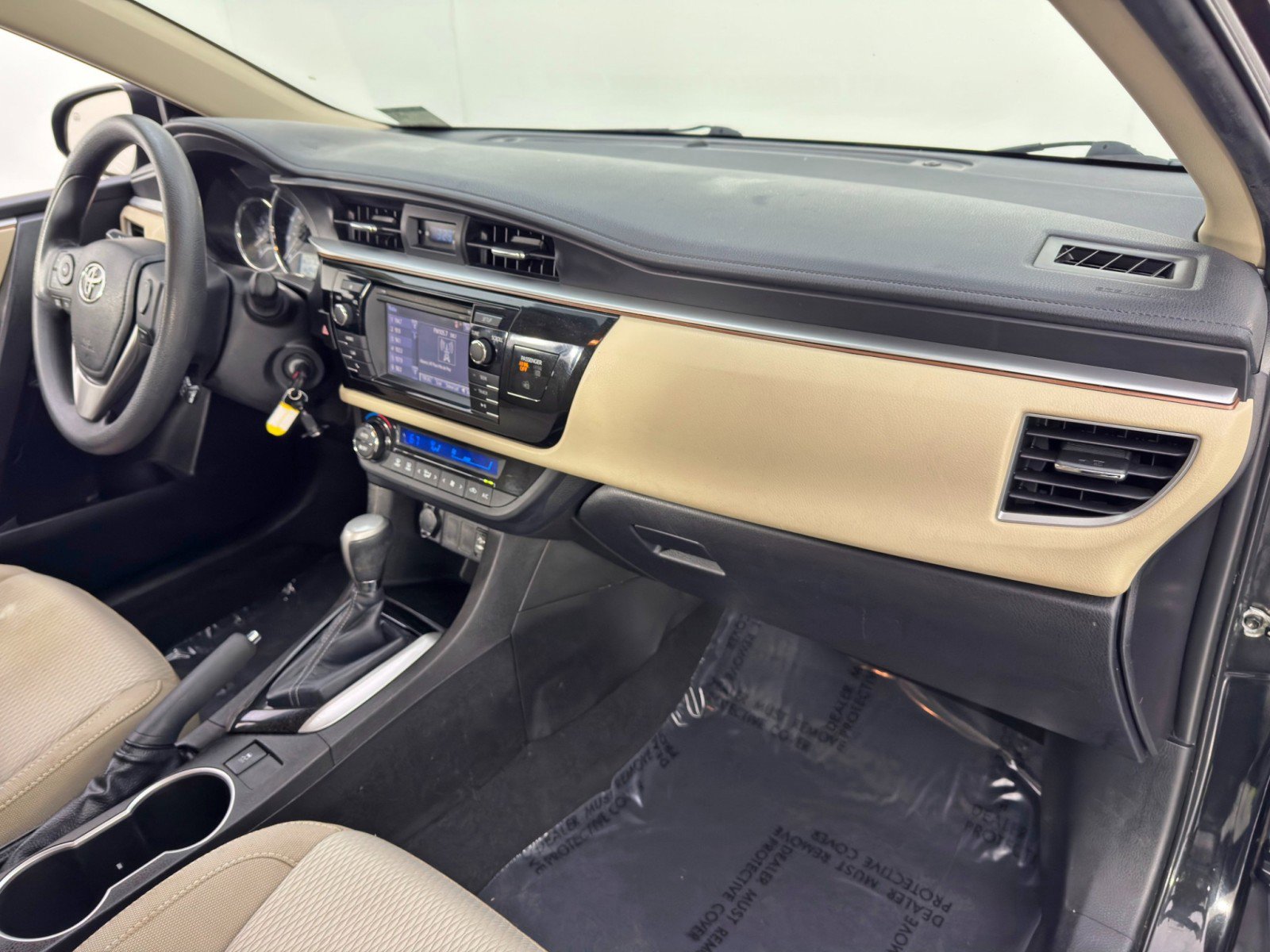 Used 2016 Toyota Corolla LE image 13