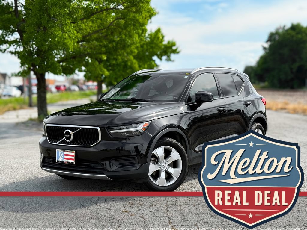 Used 2022 Volvo XC40 T5 Momentum