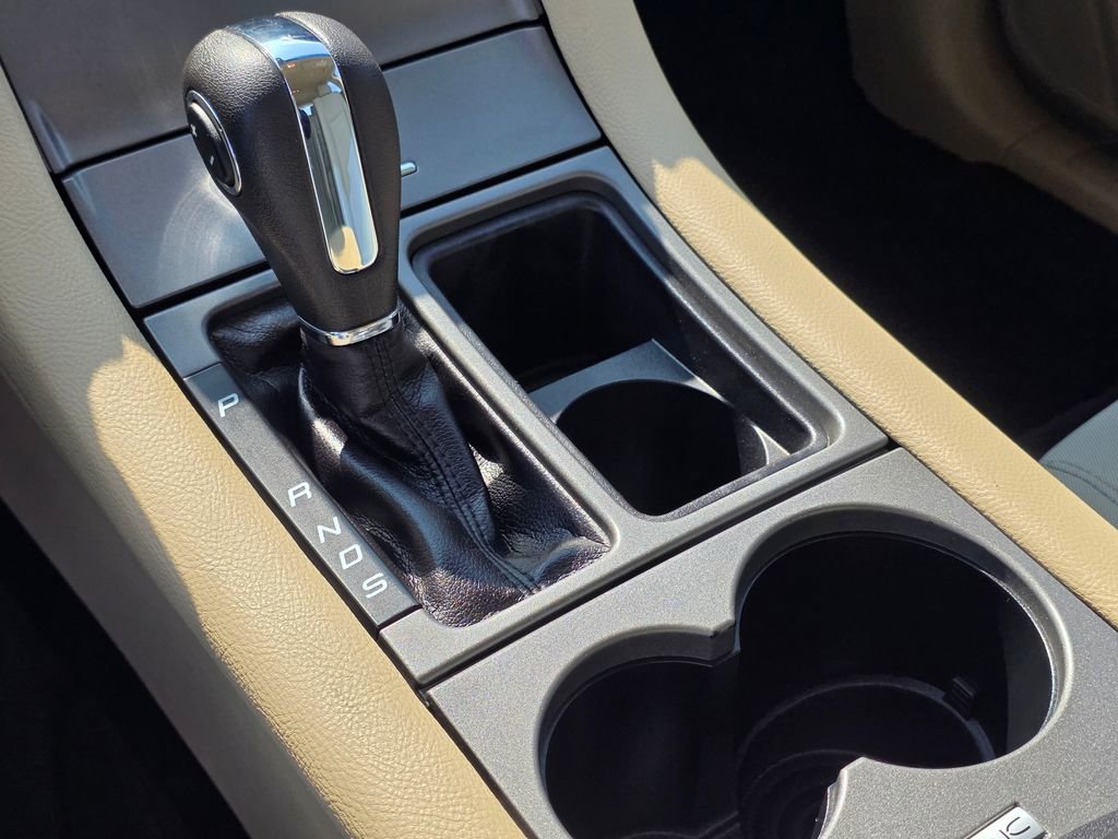 Used 2018 Ford Taurus SE image 26