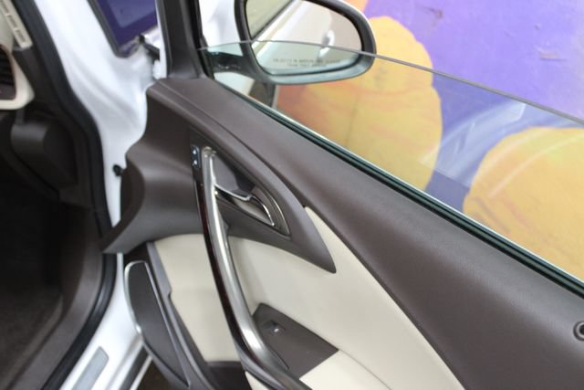 Used 2017 Buick Verano FWD image 11