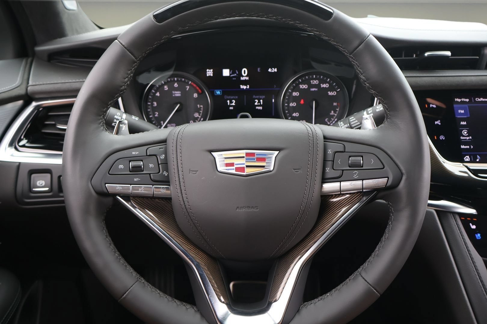 Certified 2025 Cadillac XT6 Sport w/ Platinum Package AWD/4WD image 18