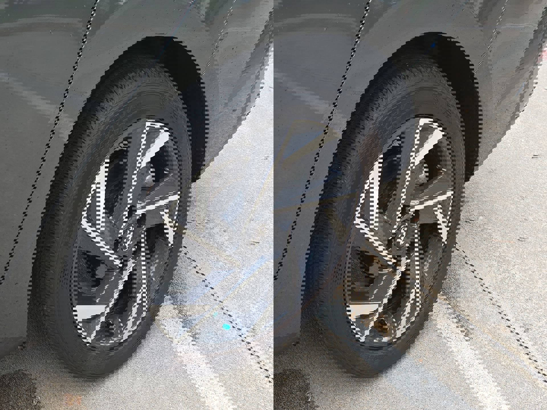 Used 2025 Hyundai Elantra Sport FWD image 10