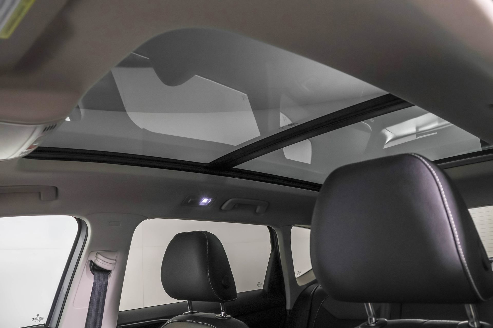 Certified 2024 Volkswagen Taos SEL image 34