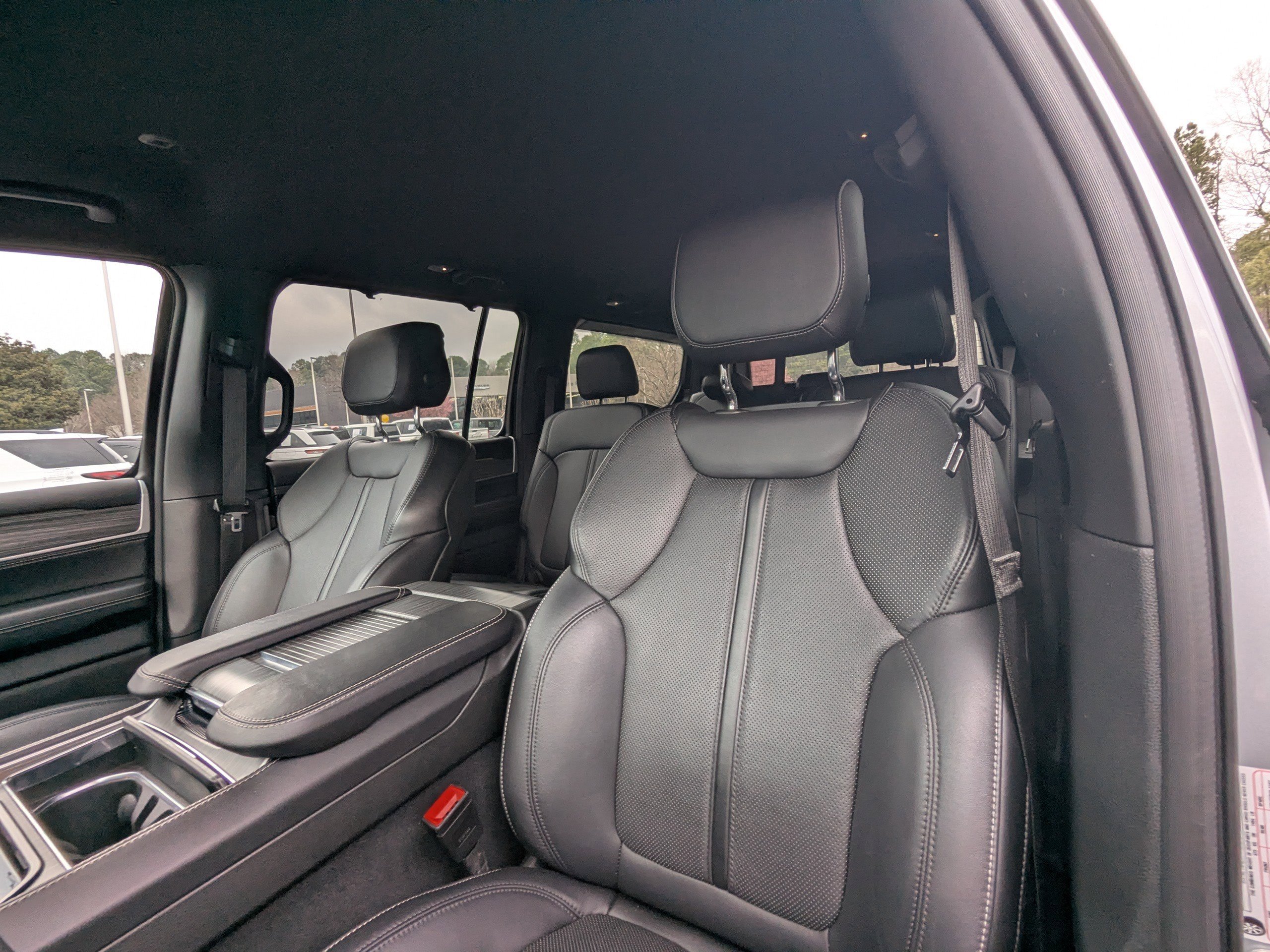 Used 2024 Jeep Wagoneer Series II w/ Convenience Group I image 9