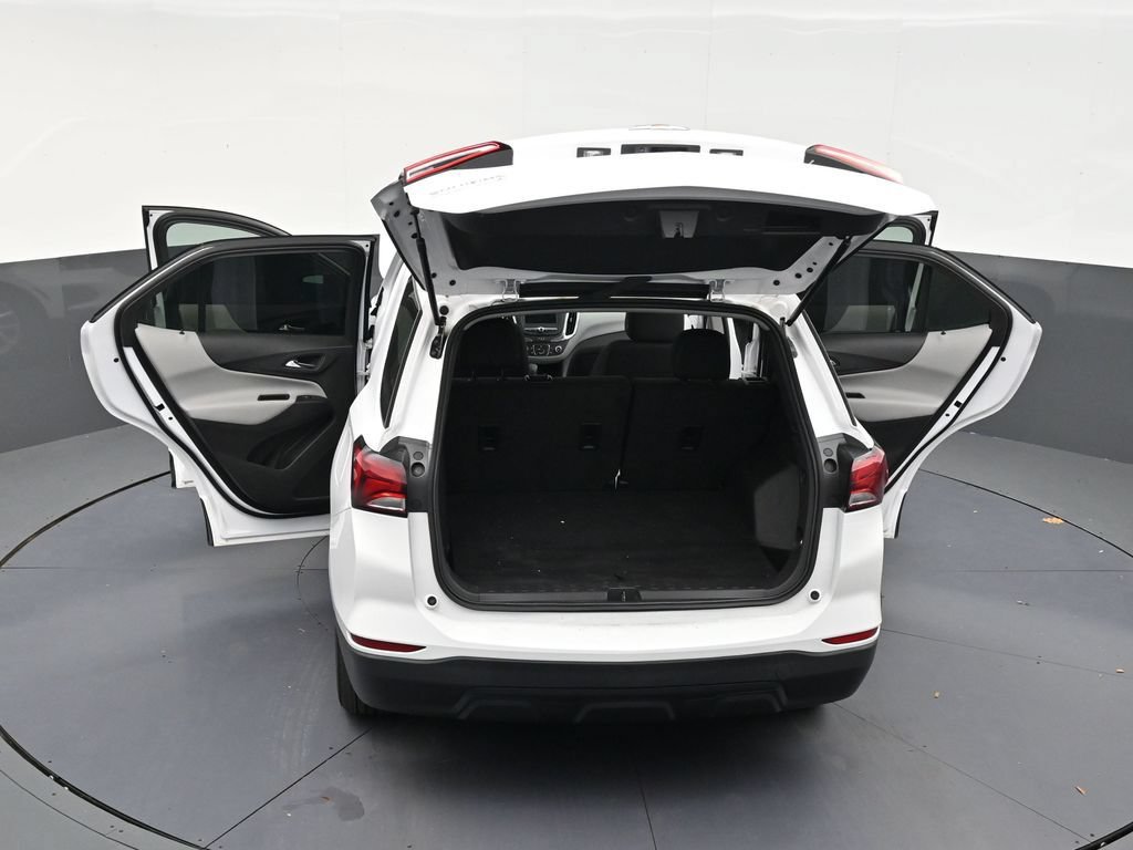 Used 2024 Chevrolet Equinox LS FWD image 29