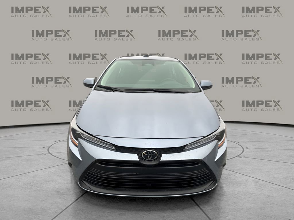 Used 2025 Toyota Corolla LE image 8