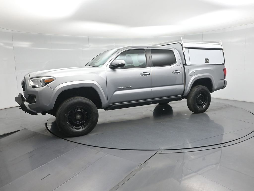 Used 2020 Toyota Tacoma SR5 AWD/4WD image 28