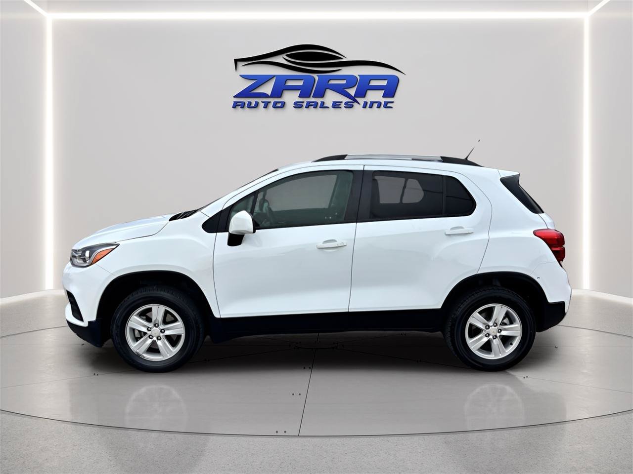 Used 2022 Chevrolet Trax LT w/ LT Convenience Package AWD/4WD image 9