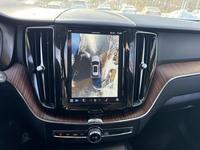 Used 2024 Volvo XC60 B5 Plus image 27