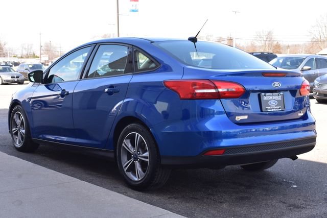 Used 2018 Ford Focus SE w/ SE Appearance Package image 12