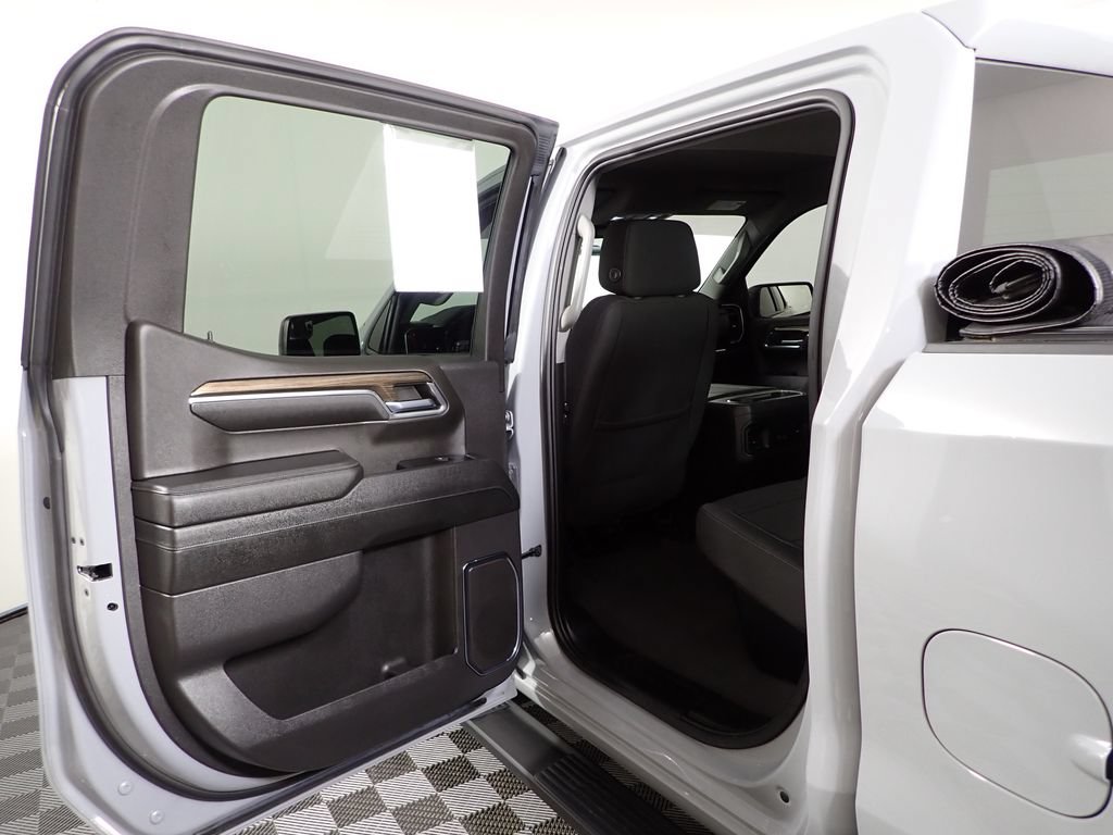 Used 2024 Chevrolet Silverado 1500 RST w/ Z71 Off-Road Package AWD/4WD image 30