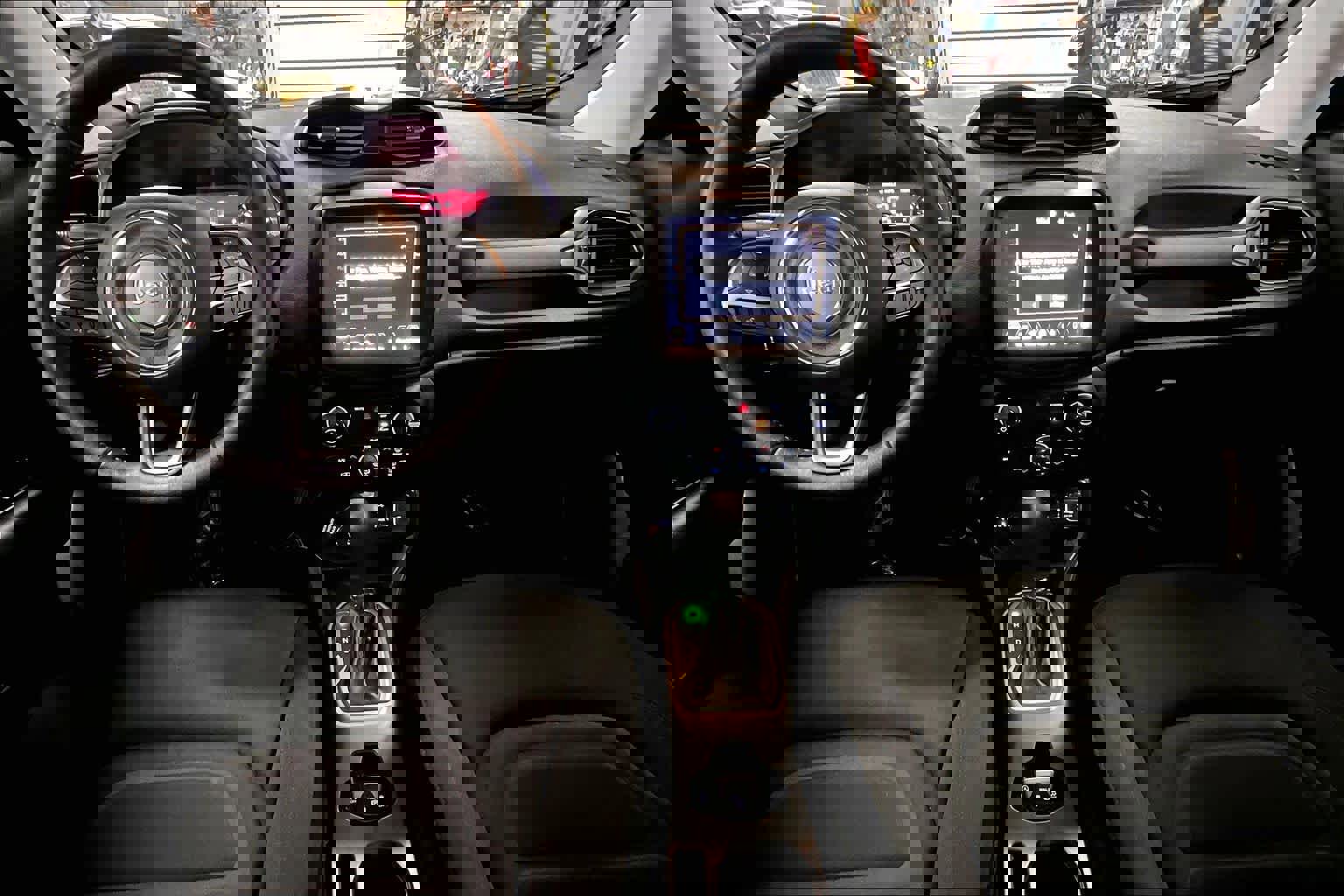 Used 2022 Jeep Renegade Latitude w/ Convenience Group image 15