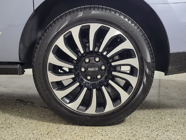 Used 2023 Lincoln Navigator L Black Label AWD/4WD image 9