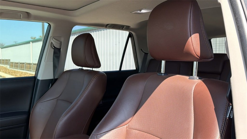 Used 2023 Toyota 4Runner Limited image 15