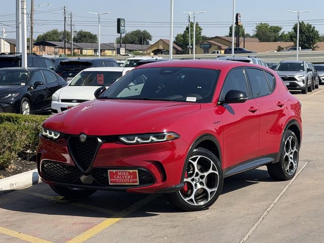 Used 2024 Alfa Romeo Tonale Veloce AWD/4WD image 2