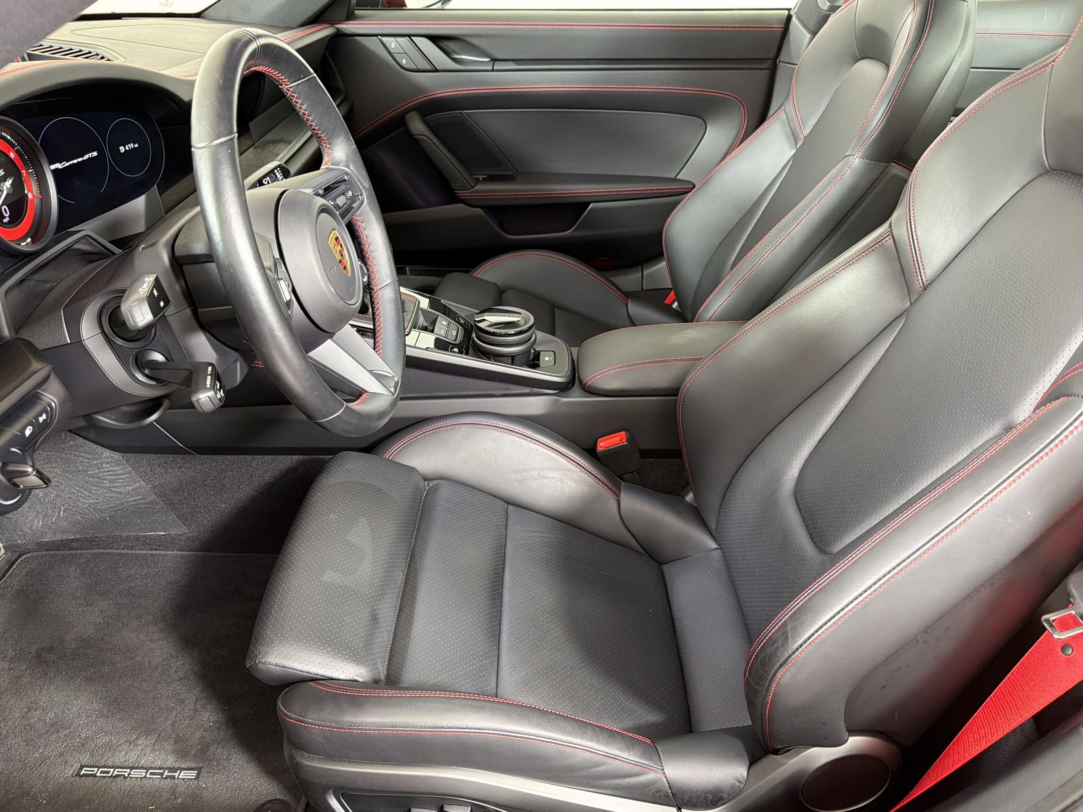 Certified 2024 Porsche 911 Carrera GTS RWD image 5