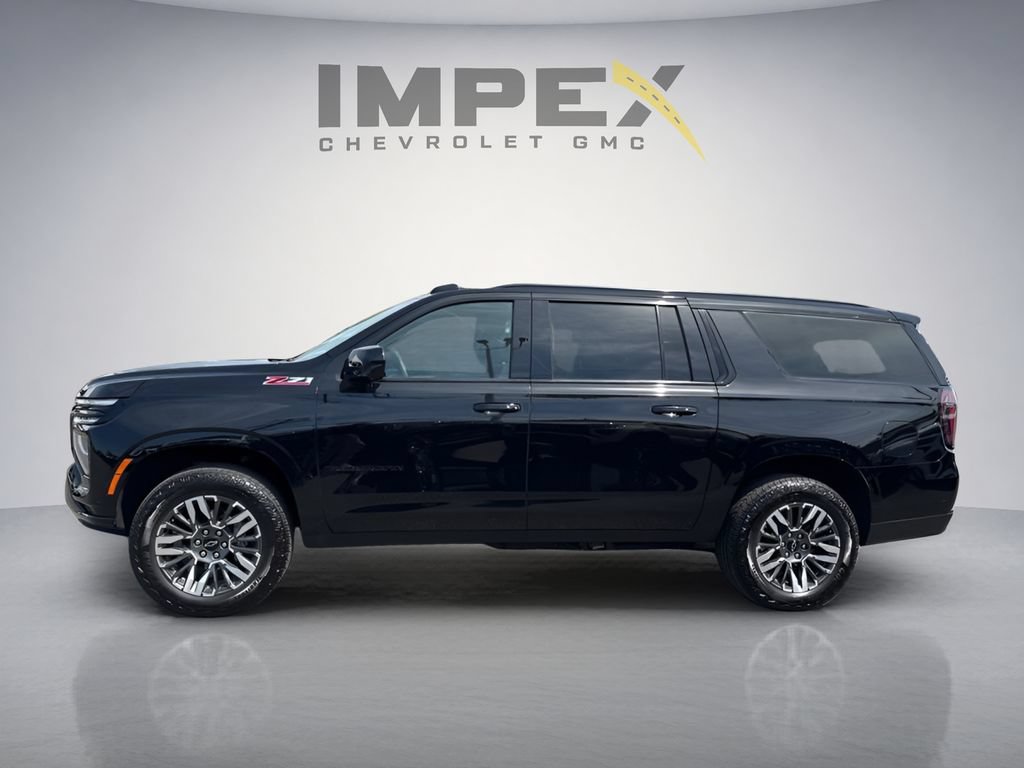 Used 2025 Chevrolet Suburban Z71 AWD/4WD image 2