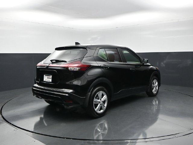 Certified 2025 Nissan Kicks Play S w/ Interior Electronics Package FWD image 8