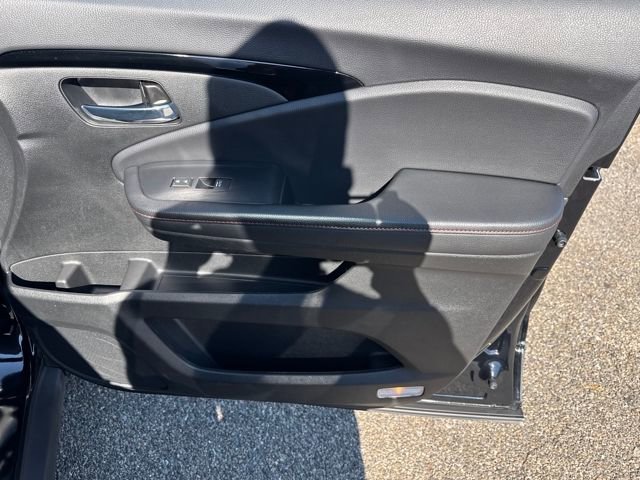 Certified 2024 Honda Ridgeline Black Edition image 21