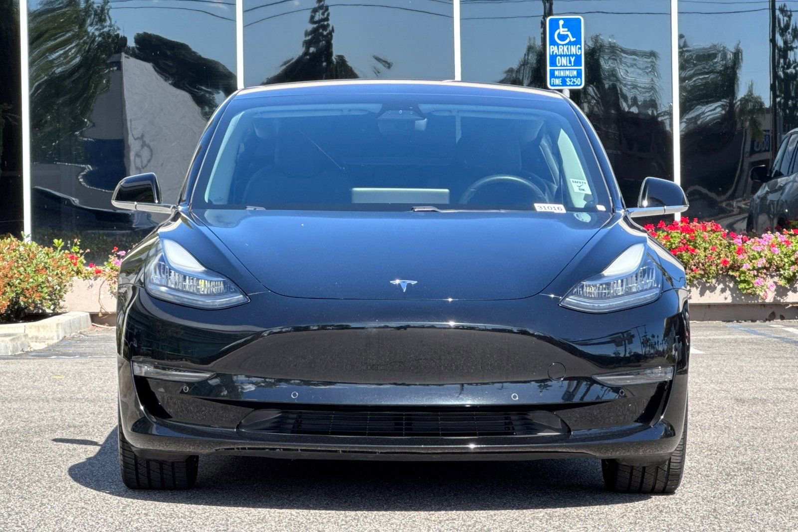 Used 2018 Tesla Model 3 Long Range RWD image 9