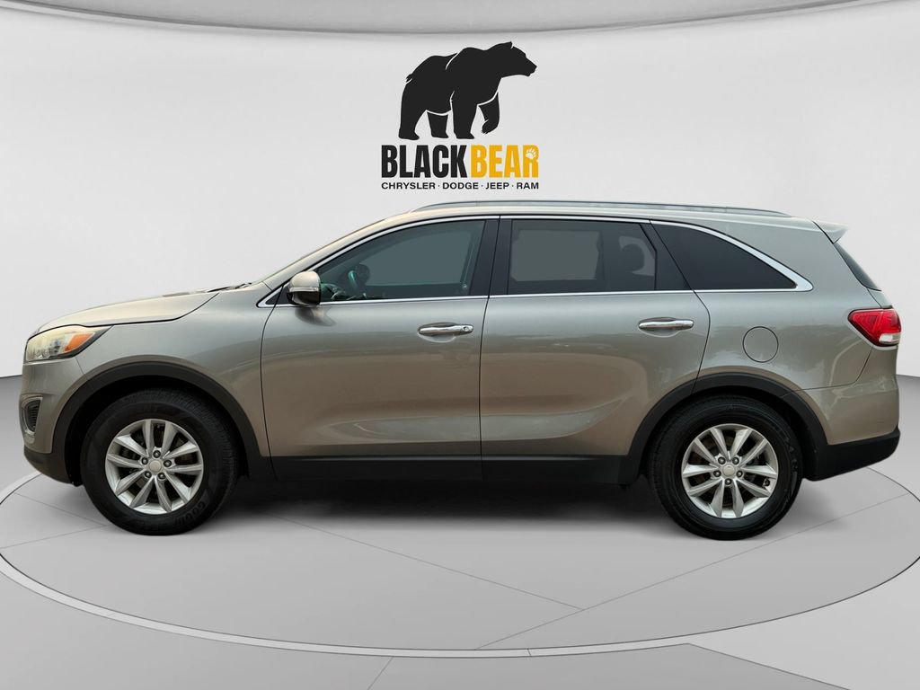 Used 2016 Kia Sorento FWD w/ LX Convenience Package image 6
