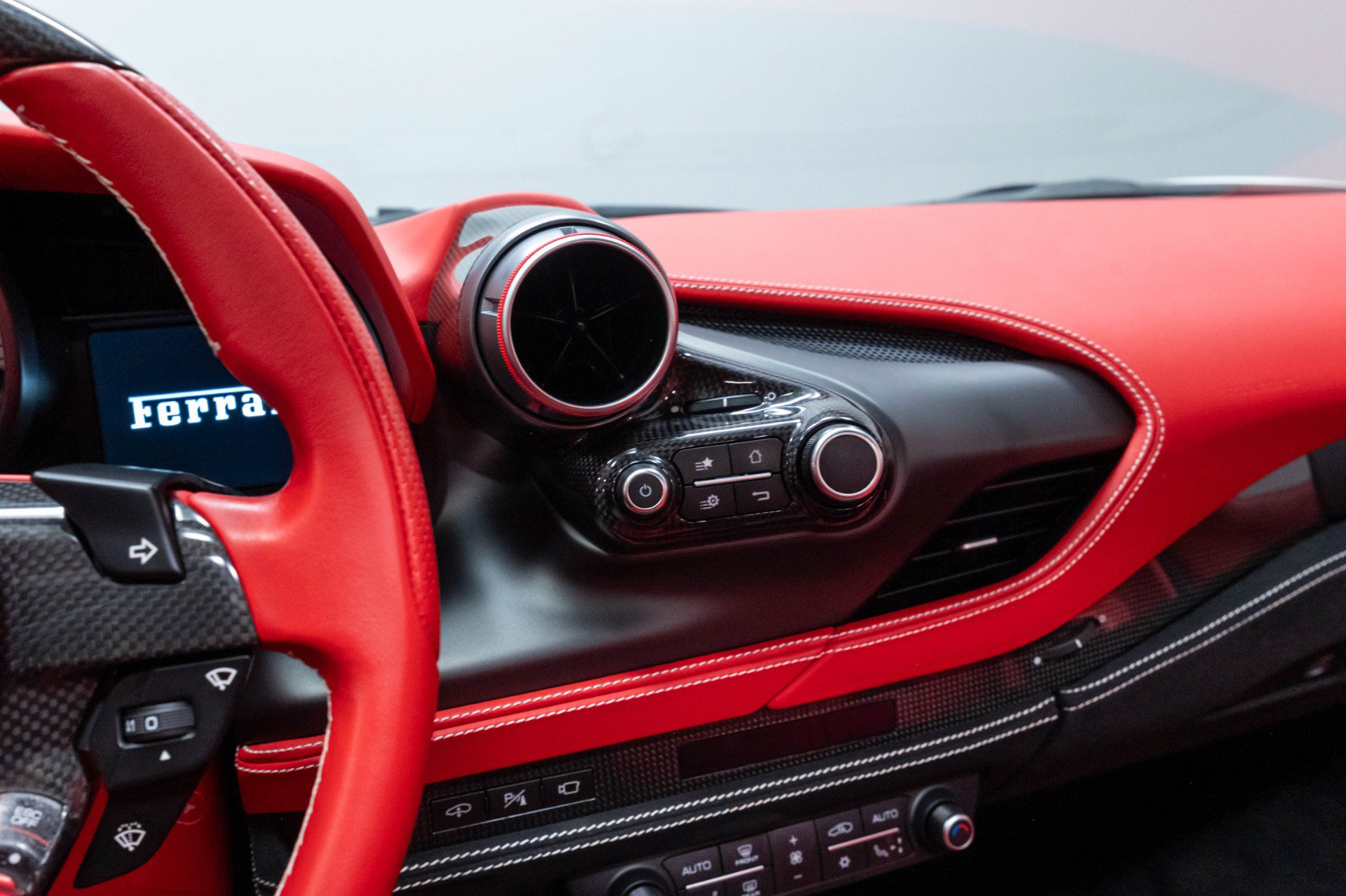 Used 2021 Ferrari F8 Tributo RWD image 16