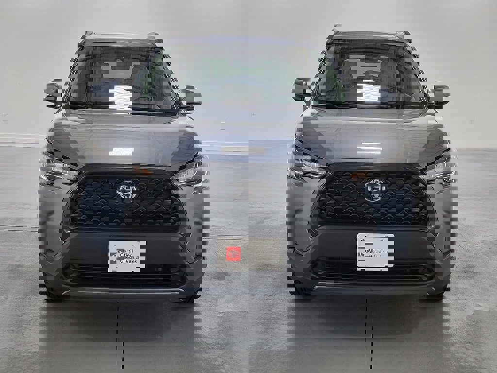 Certified 2022 Toyota Corolla Cross LE image 3