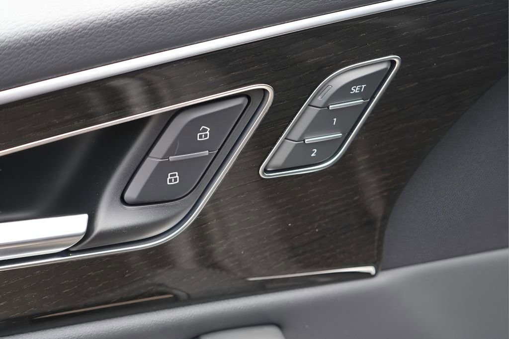 New 2025 Audi Q8 Premium Plus image 13