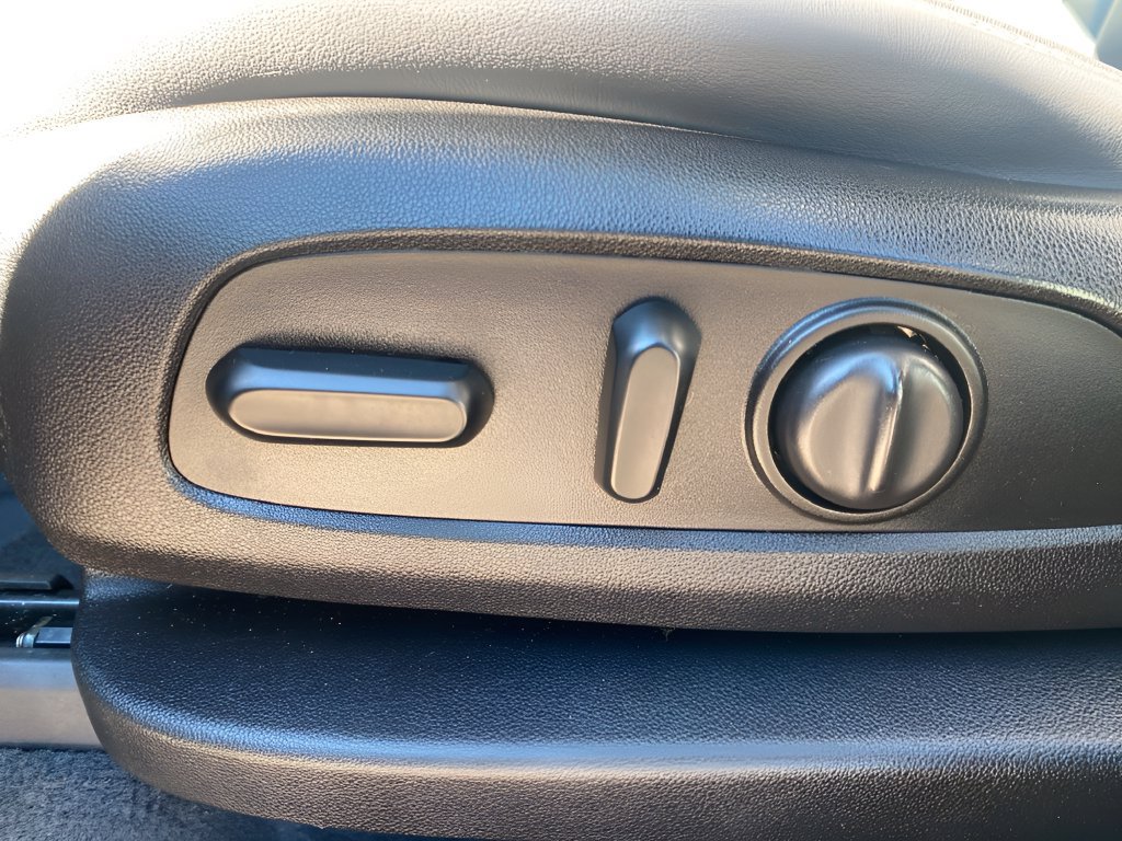 Used 2019 Buick Enclave Essence FWD image 10