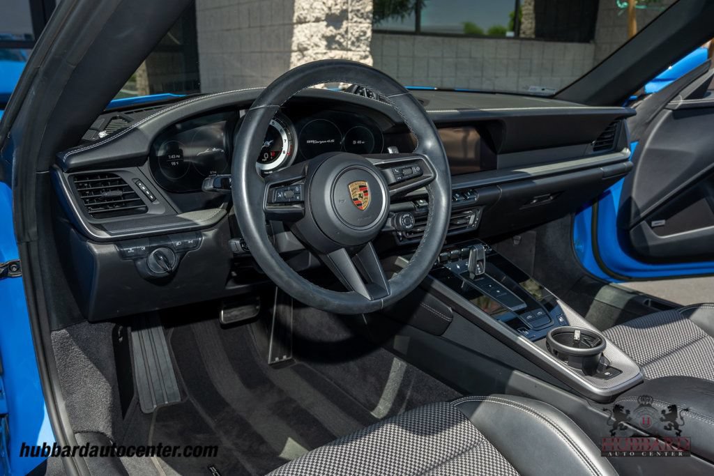 Used 2023 Porsche 911 AWD/4WD image 18