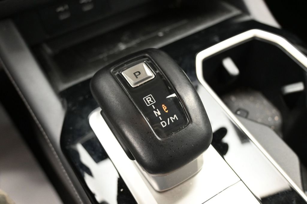 Used 2025 Mitsubishi Outlander SE AWD/4WD image 27