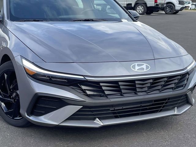 Used 2026 Hyundai Elantra Sport image 2