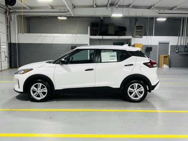 New 2025 Nissan Kicks Play S image 11