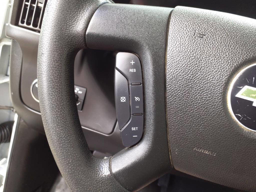 Used 2018 Chevrolet Express 2500 w/ Driver Convenience Package image 26