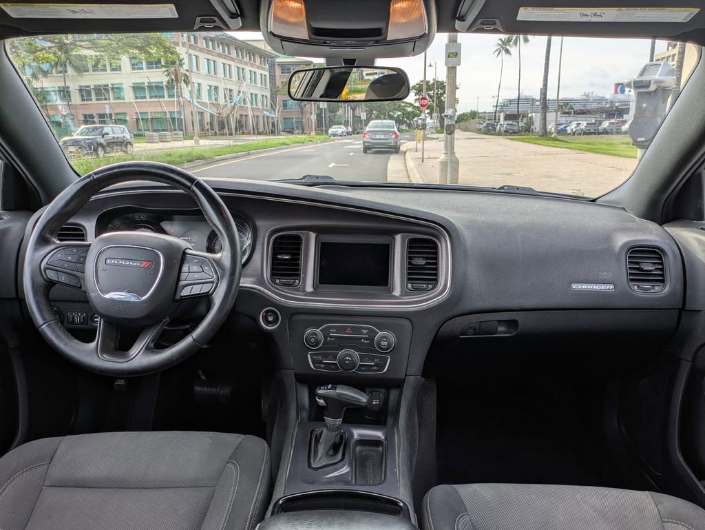 Used 2018 Dodge Charger SXT w/ Blacktop Package RWD image 18