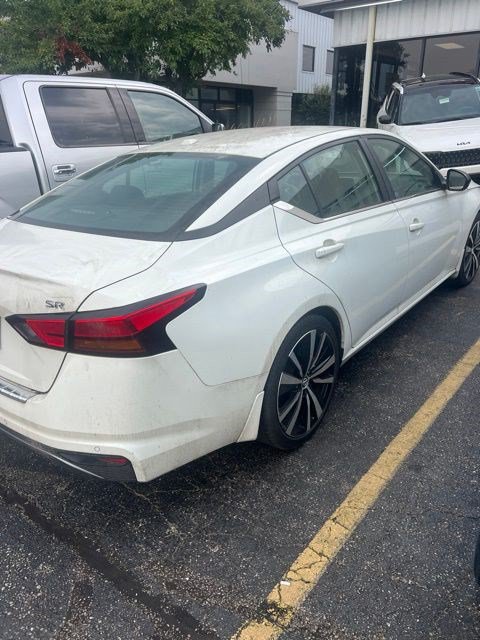 Used 2022 Nissan Altima 2.5 SR FWD image 5