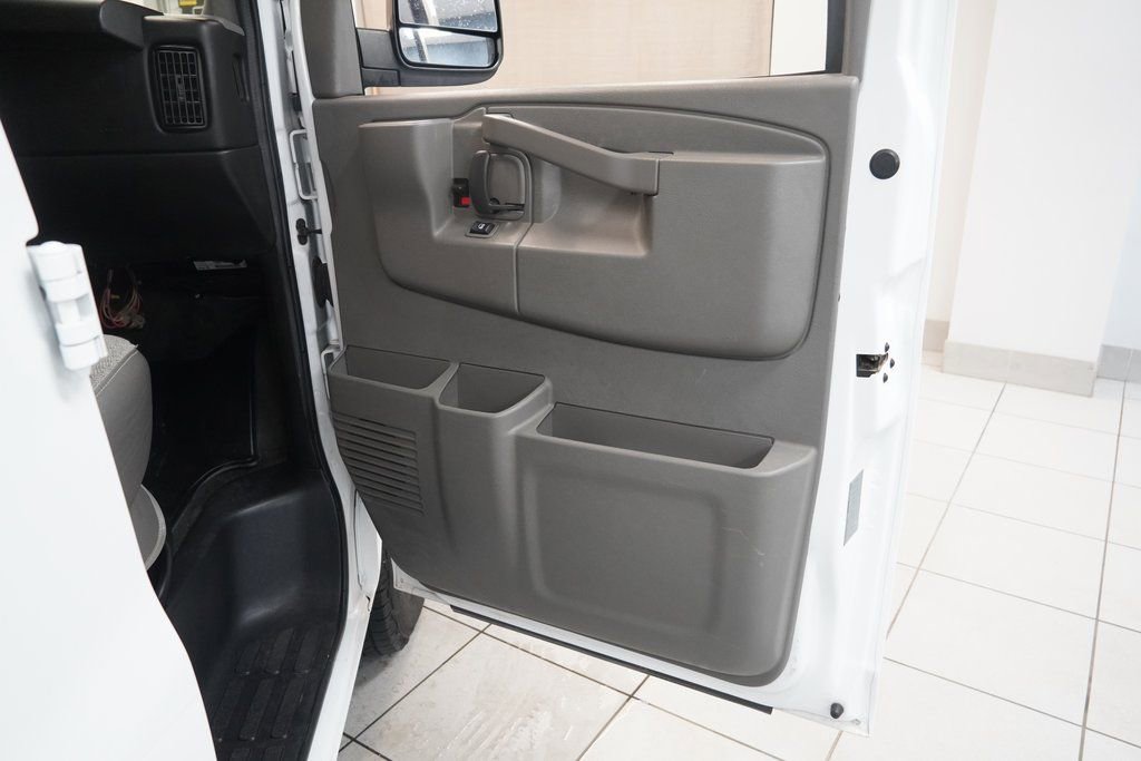 Used 2016 Chevrolet Express 3500 LT w/ LT Preferred Equipment Group image 24