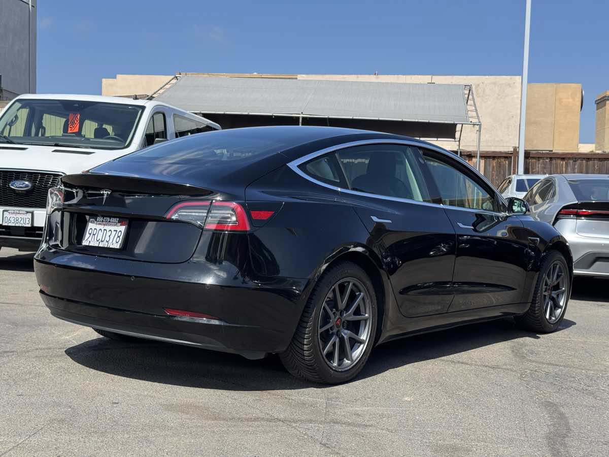 Used 2019 Tesla Model 3 Standard Range RWD image 14