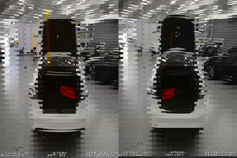 Used 2020 Jaguar XF Premium image 43