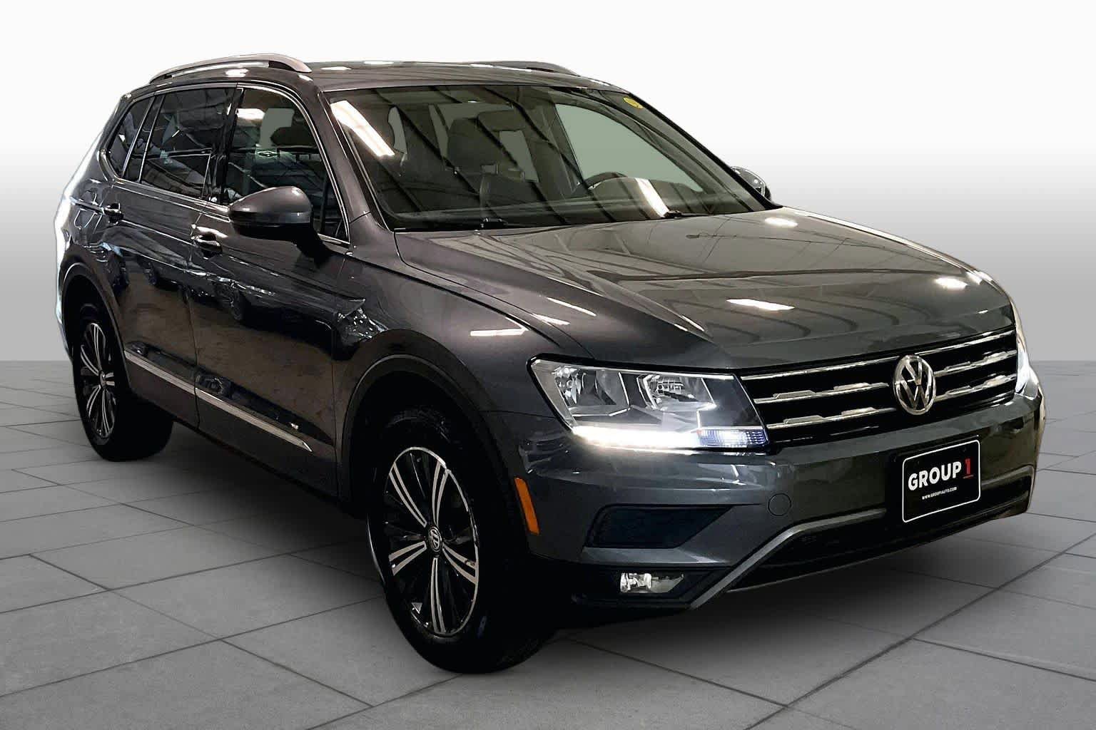 Used 2018 Volkswagen Tiguan SEL AWD/4WD image 3