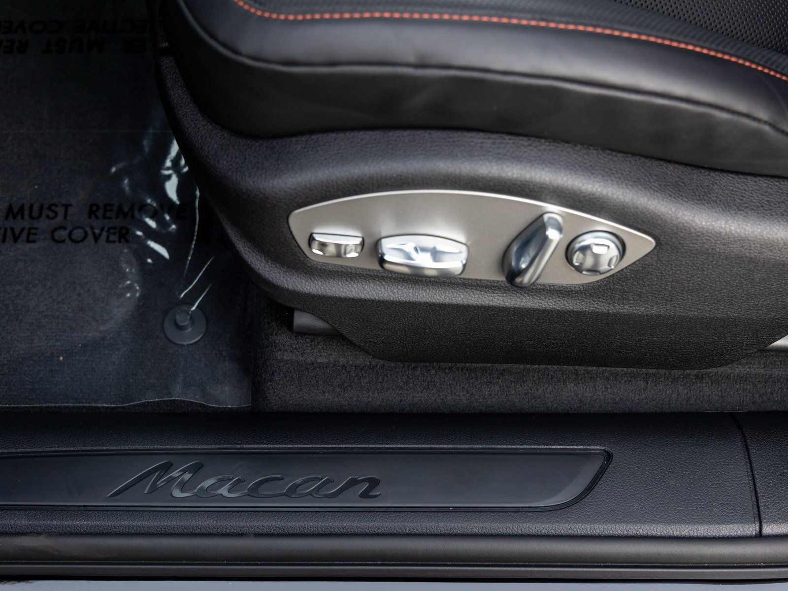 New 2026 Porsche Macan image 26