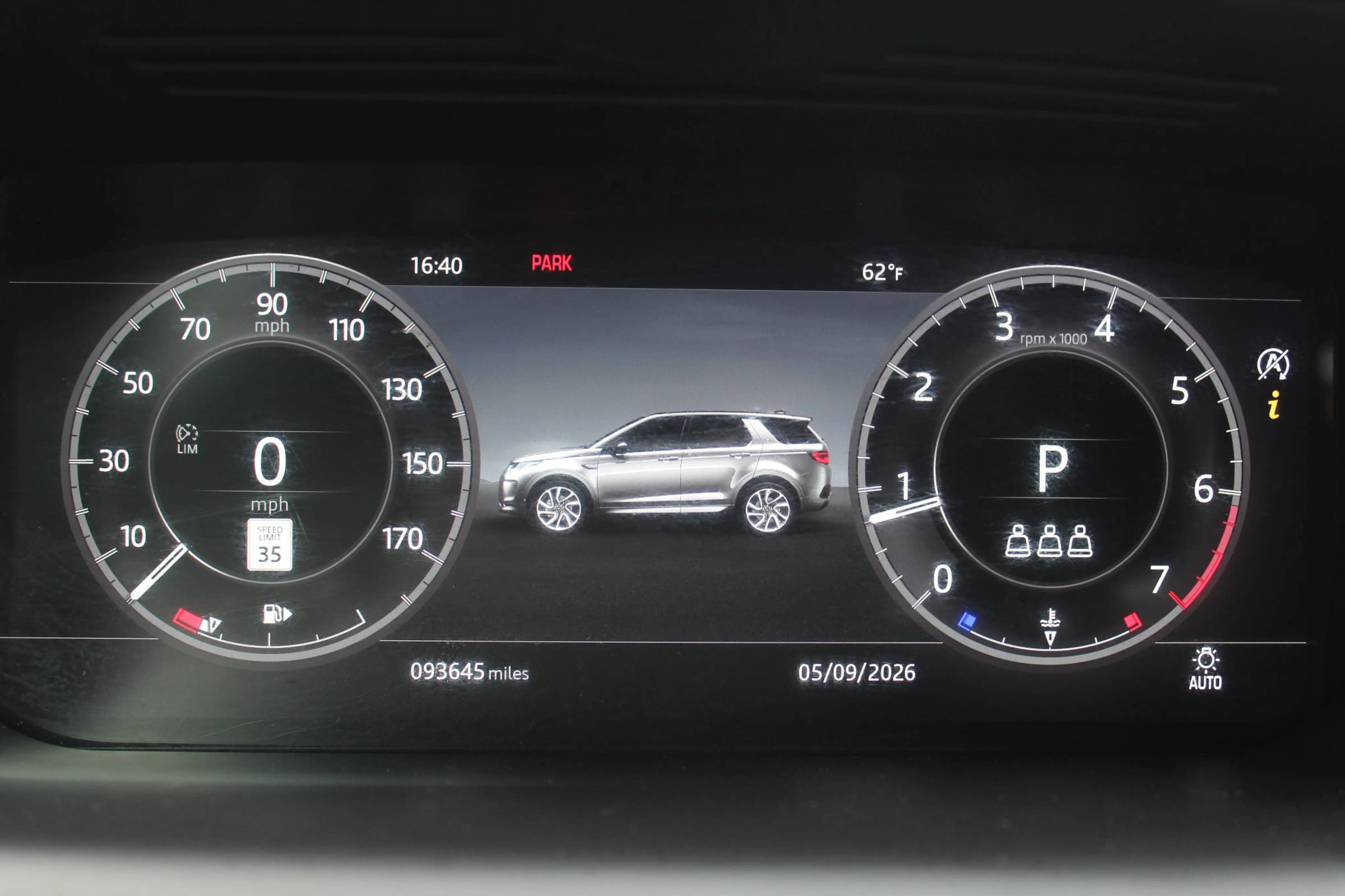 Used 2020 Land Rover Discovery Sport HSE R-Dynamic AWD/4WD image 24