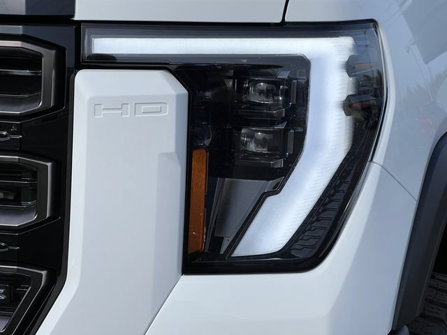 Used 2025 GMC Sierra 2500 AT4X AWD/4WD image 41