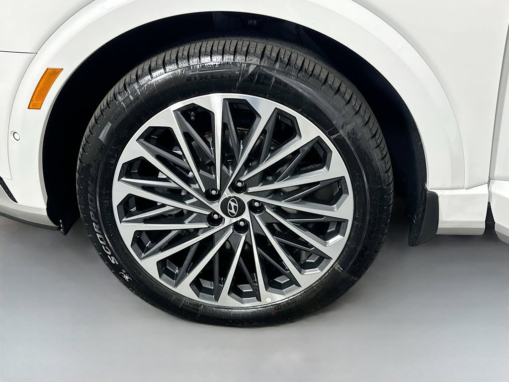 Certified 2026 Hyundai Palisade Calligraphy FWD image 32