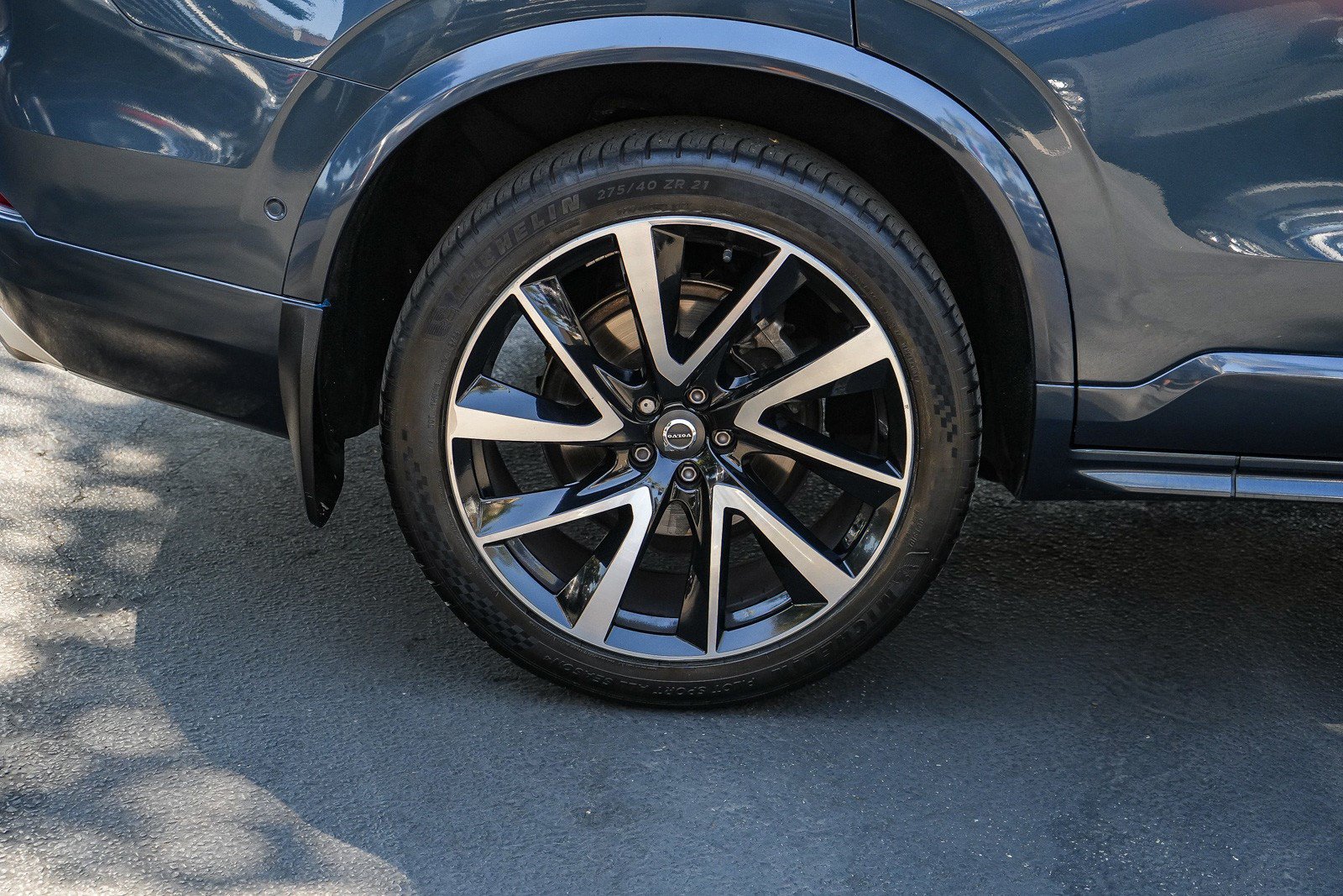 Used 2019 Volvo XC90 T6 Momentum w/ Advanced Package AWD/4WD image 11